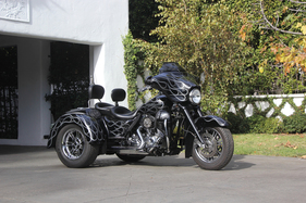 Harley-Davidson FLHXXX Street Glide Trike (2010) - als Lot 184 an der RM/Sotheby's Versteigerung in Paris am 7. Februar 2018