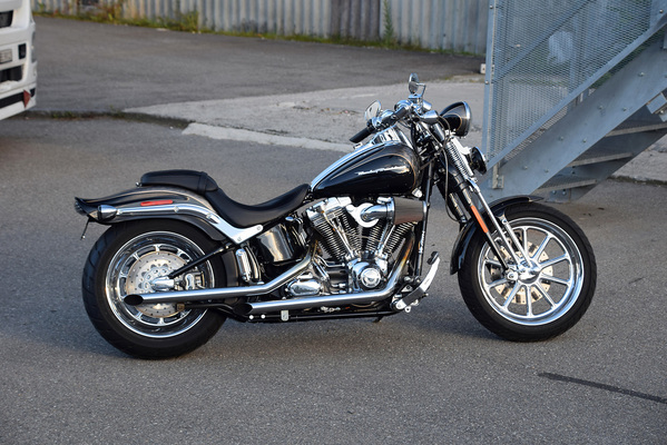 Bild: Harley-Davidson FXSTSSE2 CVO Softail Springer (2008) - als Lot 37 an der Versteigerung der Oldtimer Galerie auf dem Dolder am 16. Juni 2018