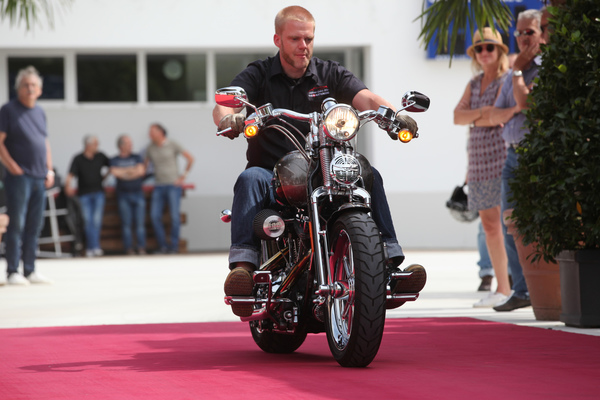 Harley-Davidson FXSTSSE2 CVO Softtail Sprigter (2008) - als Lot 37 an der Versteigerung der Oldtimer Galerie auf dem Dolder am 16. Juni 2018