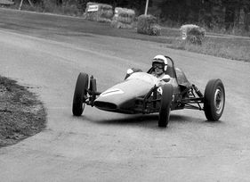 Harter Hund - Gerold Pankel gehört zu den wildesten Österreicher im Formel V-Feld. Zweimal landete er im Krankenhaus Harter Hund - Gerold Pankel gehört zu den wildesten Österreicher im Formel V-Feld. Zweimal landete er im Krankenhaus