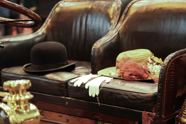 Hauptsache, man hat den passenden Hut - Rétromobile Paris 2016