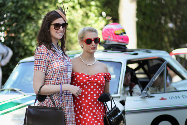 Hauptsache, man ist passend gekleidet -Goodwood Revival 2018