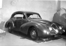 Healey 2,4 Litre (1948) - der geschlossene Duncan-Sportwagen, aufgenommen am Genfer Automobilsalon von 1948