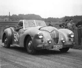 Healey 2,4 Litre (1948) - im Jahr 1954 bei einem Schweizer Bergrennen