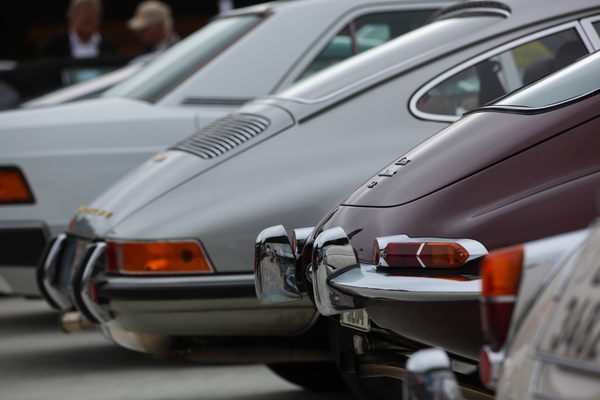 Heckpartien, von denen man träumen kann - Jaguar E-Type und Porsche 911 - Dolder Classics Mai 2018