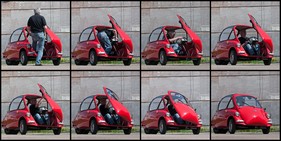 Heinkel-Kabine Typ 154 (1957) - das Einsteigen durch die Fronttür sieht kompilizierter aus, als es ist