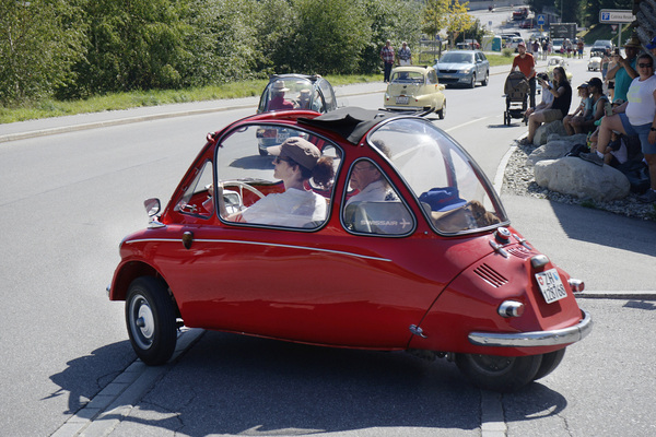 Image: Heinkel Kabinenroller joins the group of microcars - 4th Oldtimer Meeting Surselva 2023