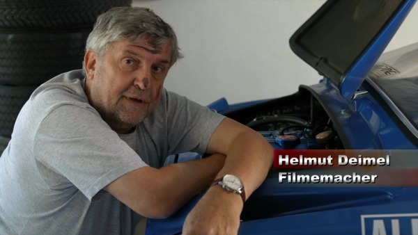 Bild Helmut Deimel kommt immer wieder mal kurz zu Wort und verrät Informationen zur Entstehung einiger Filmpassagen – Standbild aus dem Film "Die Evolution des Driftwinkels Vol. 2" von Helmut Deimel