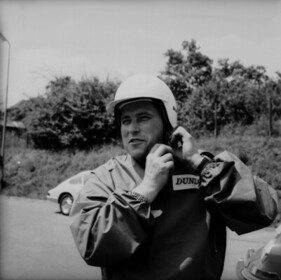 Bild: Herbert Linge auf der Teststrecke in Weissach 1965