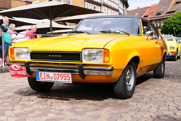 Herrliche 70er-Jahre Farbe: Ford Capri II von 1975 – Einbecker Oldtimertage 2025