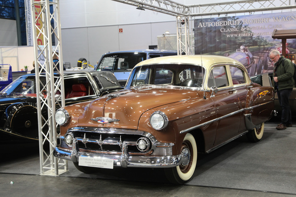Herrliche Zweifarbenlackierung bei diesem Chevrolet - Bremen Classic Motorshow 2020