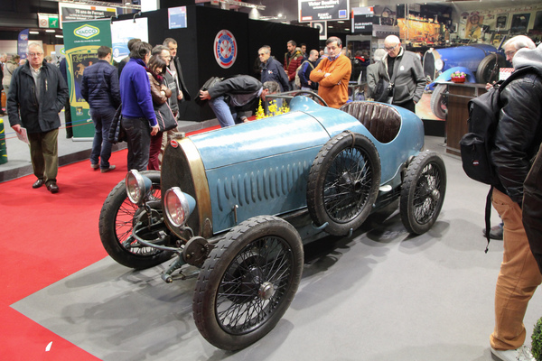 Herrlicher Bugatti zieht die Besucher an - Rétromobile Paris 2017