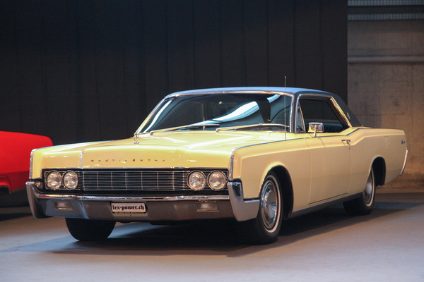 Herrliches Contintental Coupé bei Lex Power - Swiss Classic World Luzern 2021