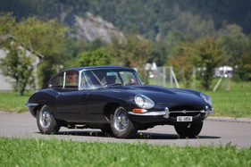 Herrliches Jaguar E-Type Serie 1 Coupé - British Car Meeting in Mollis am 28. August 2016