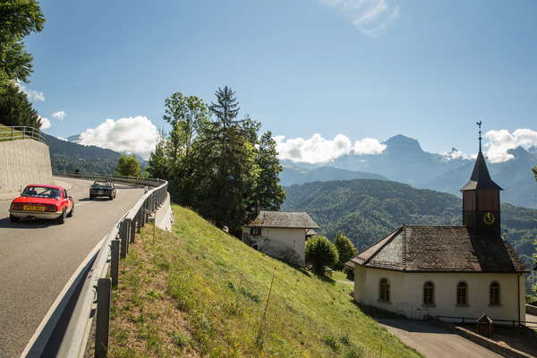 Hier bleibt die Kirche im Dorf - 8. Historisches Bergrennen Ollon-Villars 2022