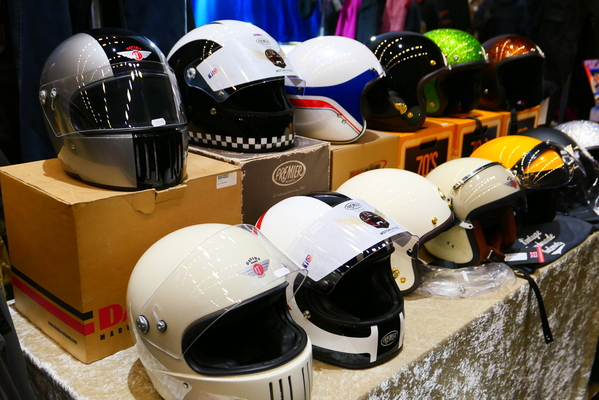 Hier gibt's den passenden Helm zum zweirädrigen Neuerwerb – Bremen Classic Motorshow 2025