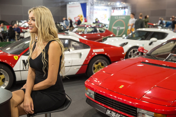 Hier will jeder ein Auto kaufen - Auto e Moto d'Epoca 2022