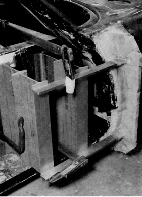 Hier wird die Kontur des Türpfostens abgenommen - Porsche 904 Carrera GTS (1964)