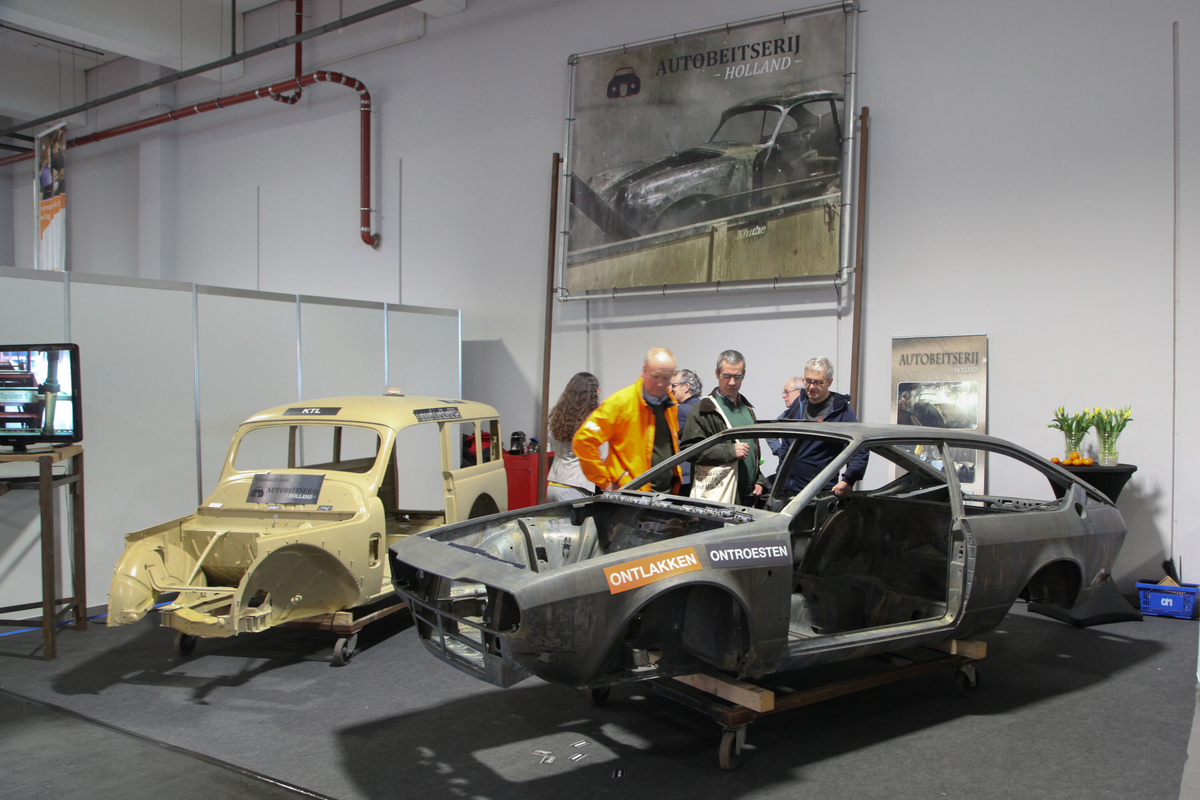 Hier wird entlackt ... - Bremen Classic Motorshow 2020