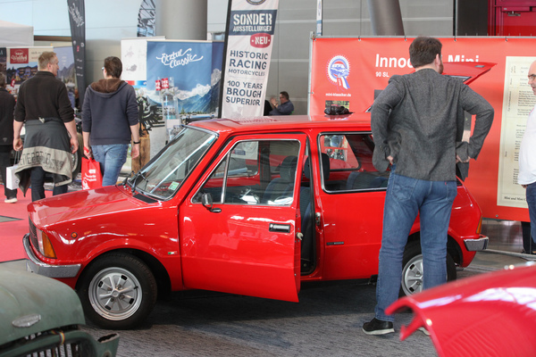 Hierzulande nur noch selten zu sehender Innocenti Mini - Retro Classics Stuttgart 2020