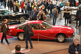 Highlight der Sonderausstellung „Gran Turismo 2+2 – Jet-Set für die Straße“ war der Schweizer Klassiker Monteverdi High Speed 375 L von 1974, der übrigens auch die diesjährigen Werbeplakate und -anzeigen der Bremen Classic Motorshow zierte (Bremen Classic Motorshow 2018)