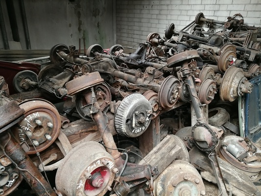 Rear axles - spare parts at Autoverwertung Ernst Egger AG