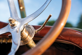 Hispano-Suiza Alfonso XIII - Zündverstellung und Handgas am Lenkrad