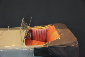 Hispano Suiza H6 B Dual Cowl Tourer (1926) - auf dem Stand von Lukas Hüni - Rétromobile 2015