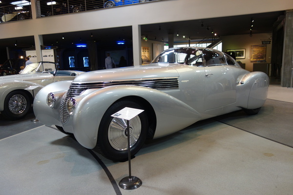 Bild Hispano Suiza H6B Dubonnet Xenia aus dem Jahr 1938 im Mullin Automotive Museum - das Auto wird nun einen neuen Platz im Petersen Museum finden
