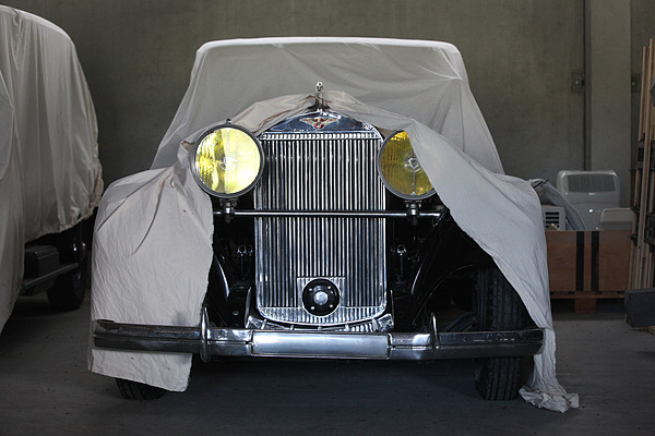 Bild Hispano-Suiza im Aussenlager des Verkehrshauses - Impressionen von der Veranstaltung "Fantastic Plastic 2013"