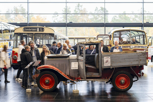Bild: Historische Nutzfahrzeuge - 9. Retro Classics Bavaria 2025