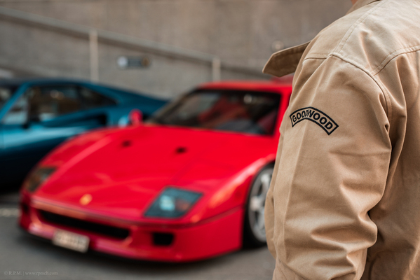Bild: Historische Sport- und Rennwagen sowie passende Kleidung am "Goodwood Revival – Swiss Edition 2023"