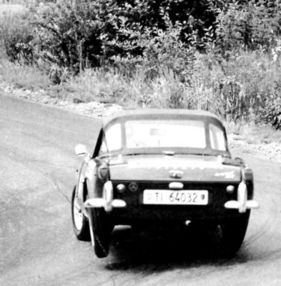 Hoch das Bein - NSU Wankel Spider kontra Triumph Spitfire MK II im hobby Super-Test