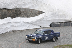 Holden EH (1963) - an der Rallye Peking-Paris 2013 - Sonderprüfung Tremola Tag 31
