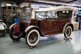 Holsman No. 5 High-Wheel Runabout (1904) - angeboten als Lot 255 an der RM/Sotheby's Versteigerung in Hershey am 10./11. Oktober 2019