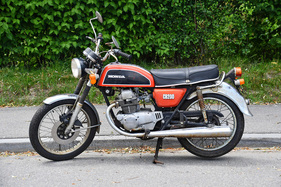 Honda CB 200 (1975) - gemeldet als Lot 128 für Versteigerung der Oldtimer Galerie Toffen vom 17. Oktober 2020