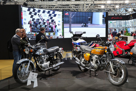 Honda CB 750 Four (1971) - und Honda DB 450 (1965 - 42. Auto e Moto d'Epoca 2025