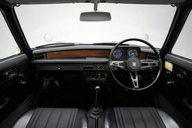 Honda Civic (1974) - Innenausstattung des frühen Civic Deluxe (1974)