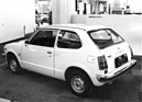 Honda Civic - kompaktes Modell mit wassergekühltem 1,2-Liter-Motor und Frontantrieb, Import in die Schweiz für 1974 geplant - am Genfer Automobilsalon 1974