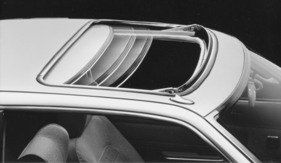 Honda Prelude XE (1979) – Mitgedacht: die Antenne sitzt immer auf der Fahrerseite