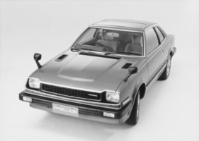 Honda Prelude XR (1979) – japanische Ausführung mit Rechtslenkung und Rückspiegeln auf den Kotflügeln Honda Prelude XR (1979) – japanische Ausführung mit Rechtslenkung und Rückspiegeln auf den Kotflügeln