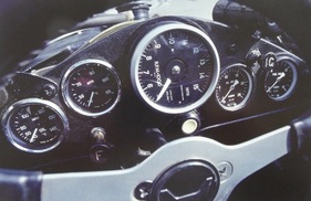 Honda RA 272 (1965) - der Drehzahlmesser zeigte nur bis 15'000 Umdrehungen pro Minute an
