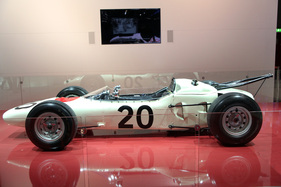 Honda RA271 (1964) - mit quer eingebautem V12 - am Genfer Automobilsalon 2014
