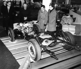 Honda S 500 (1964) - Fahrgestell des kleinen japanischen Roadsters - die Hinterräder werden über Ketten angetrieben - Genfer Automobilsalon 1964