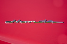 Honda S 600 (1966) - Honda-Schriftzug auf dem Heckdeckel (1966)
