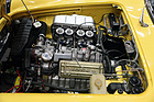 Honda S800 (1967) - Blick in den Motorraum, wo der hochdrehende Vierzylinder sitzt - am OTM Fribourg 2013