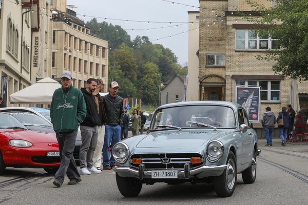 Honda S800 (1968) - fällt heute noch mehr auf als damals - Japanese Car Meeting Kemptthal 2025