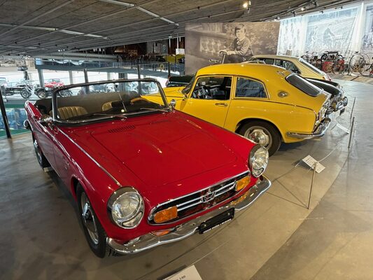 Bild: Honda S800 als Cabriolet und Coupé - Pantheon Sonderschau "Cabriolet oder Coupé?" 2025
