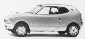 Honda Z (1973) – japanische Ausführung mit den Rückspiegeln auf den Kotflügeln