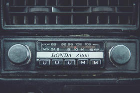 Honda Z600 (1972) - serienmässiges Zweiwellen-Radio (1972)